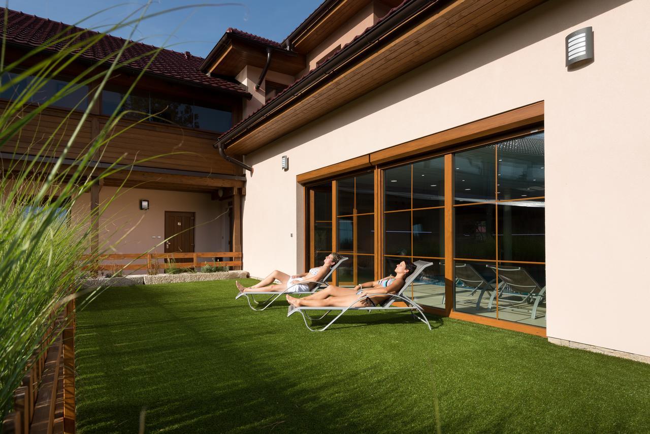 Ośrodek wypoczynkowy Wellness Medlicky 5*