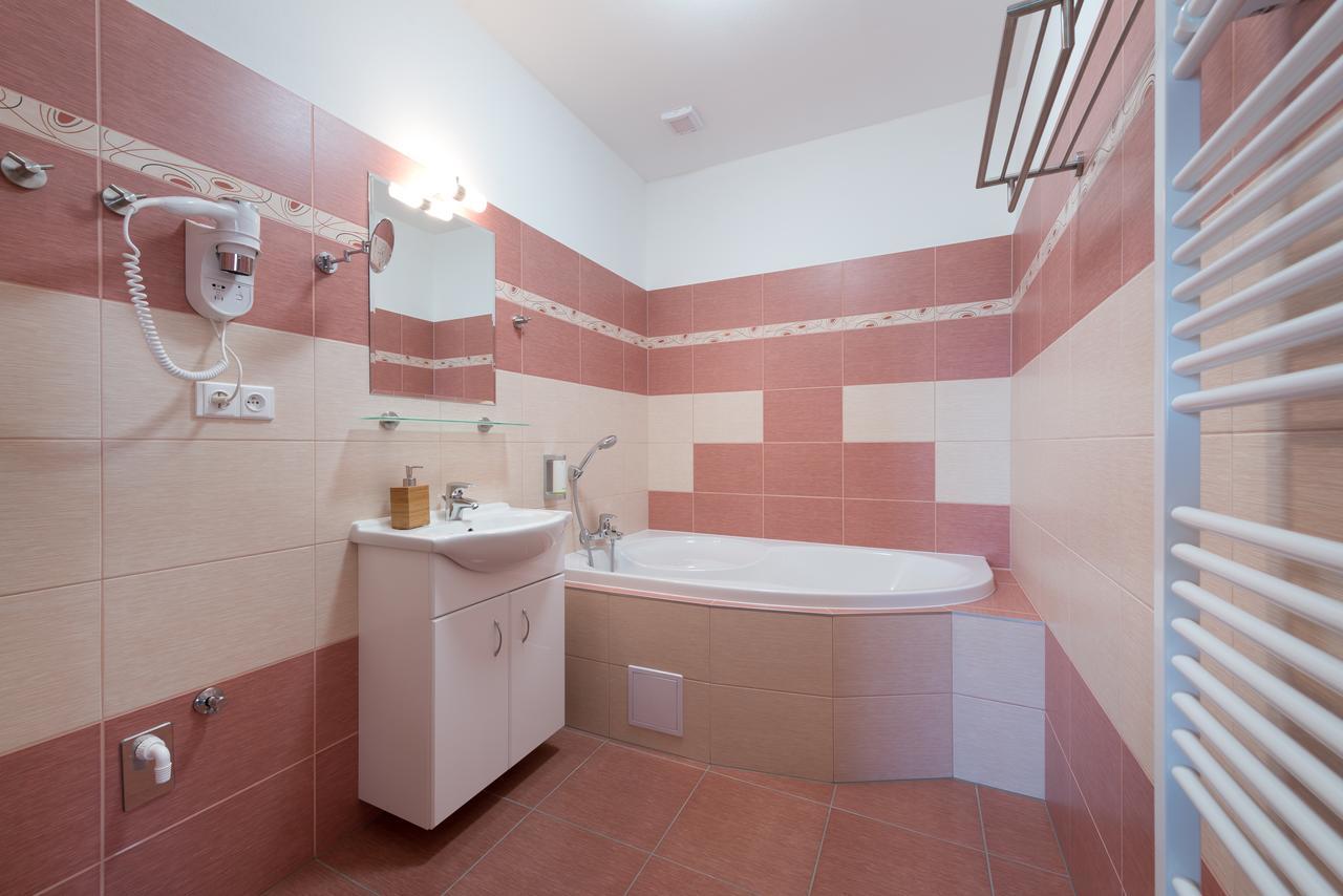 Ośrodek wypoczynkowy Wellness Medlicky 5*